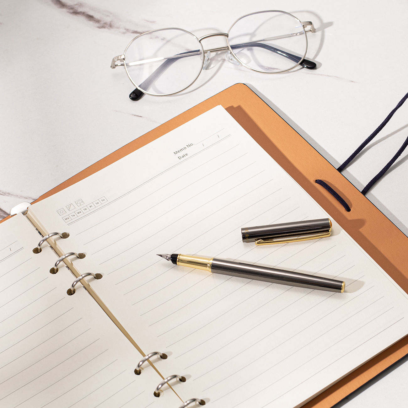 Wonderful Leather Journal A5 Refillable 6 Ring Binder Notebook with Lined Paper and Pen Writing Diary for Work Travel and Agenda Plan