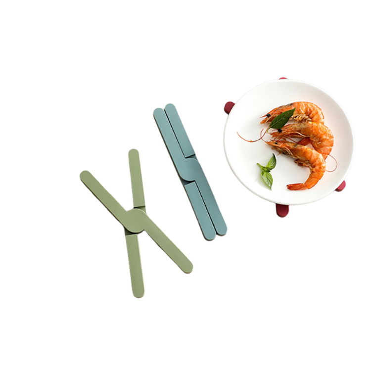 Foldable TPR heat-resistant trivet with adjustable design. Non-slip, durable, and easy to clean. Size in 7.87" * 1.26" * 0.43"