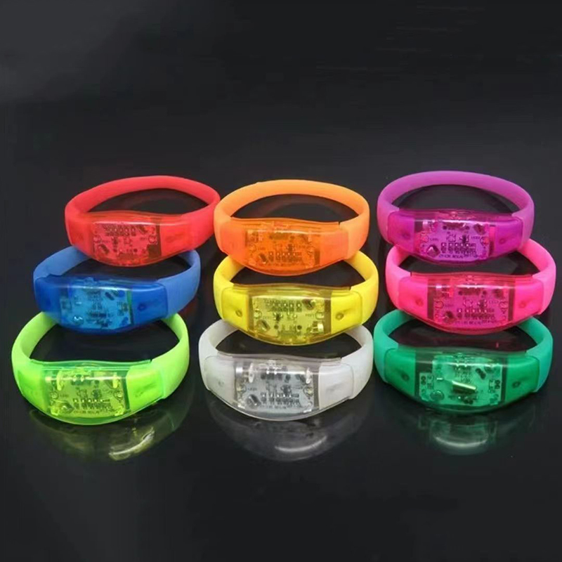Silicone Glow Bracelets, LED Light-up Wristbands Glow In The Dark Bracelets, Glow Party Supplies For Sports, Festivals, Party etc