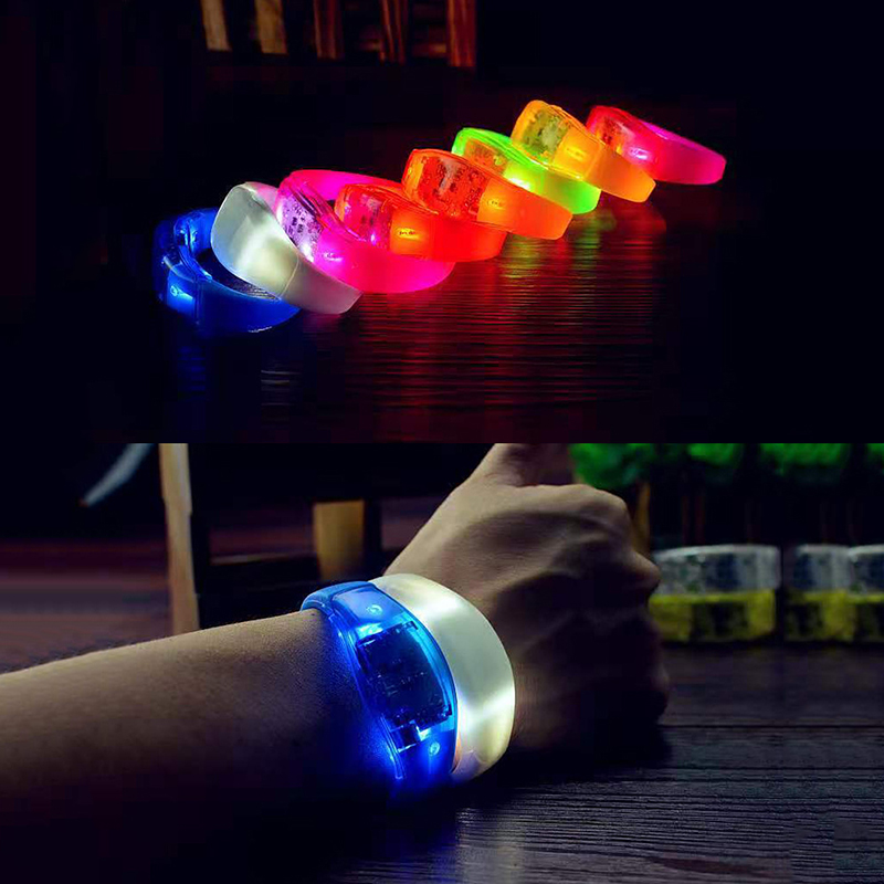 Silicone Glow Bracelets, LED Light-up Wristbands Glow In The Dark Bracelets, Glow Party Supplies For Sports, Festivals, Party etc
