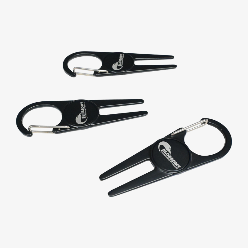 Self-Locking Divot Repair Tool with Ball Marker and Clip