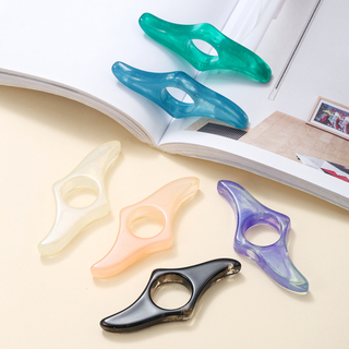 Plastic Thumb Reading Ring Finger Book Holder