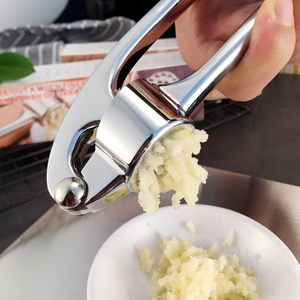 Premium Garlic Press with Soft Easy-Squeeze Ergonomic Handle Professional Garlic Mincer & Ginger Press