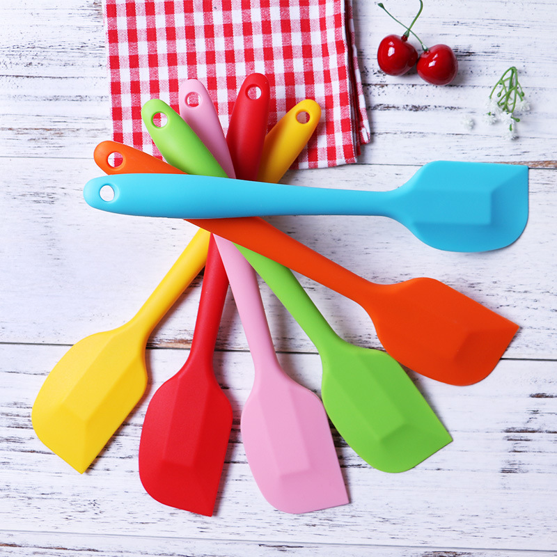 Silicone Spatulas Heat Resistant Seamless Non-Stick Flexible Scrapers Baking Mixing Tool