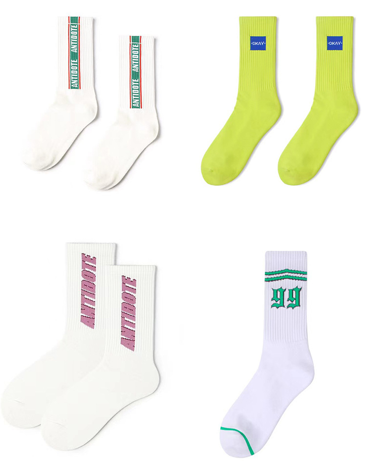 Custom Cotton Sports Crew Socks for Men and Women
