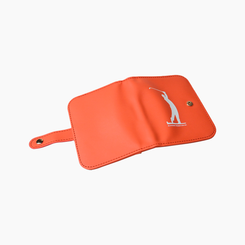 Compact PU Leather Golf Gift Set, Includes Divot Tool, Ball Markers, Tees & Score Pencil