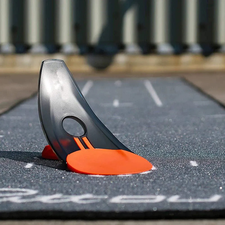Portable Golf Putting Trainer with Curved Return Design That Simulates A Real Hole